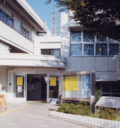 光公民館正面